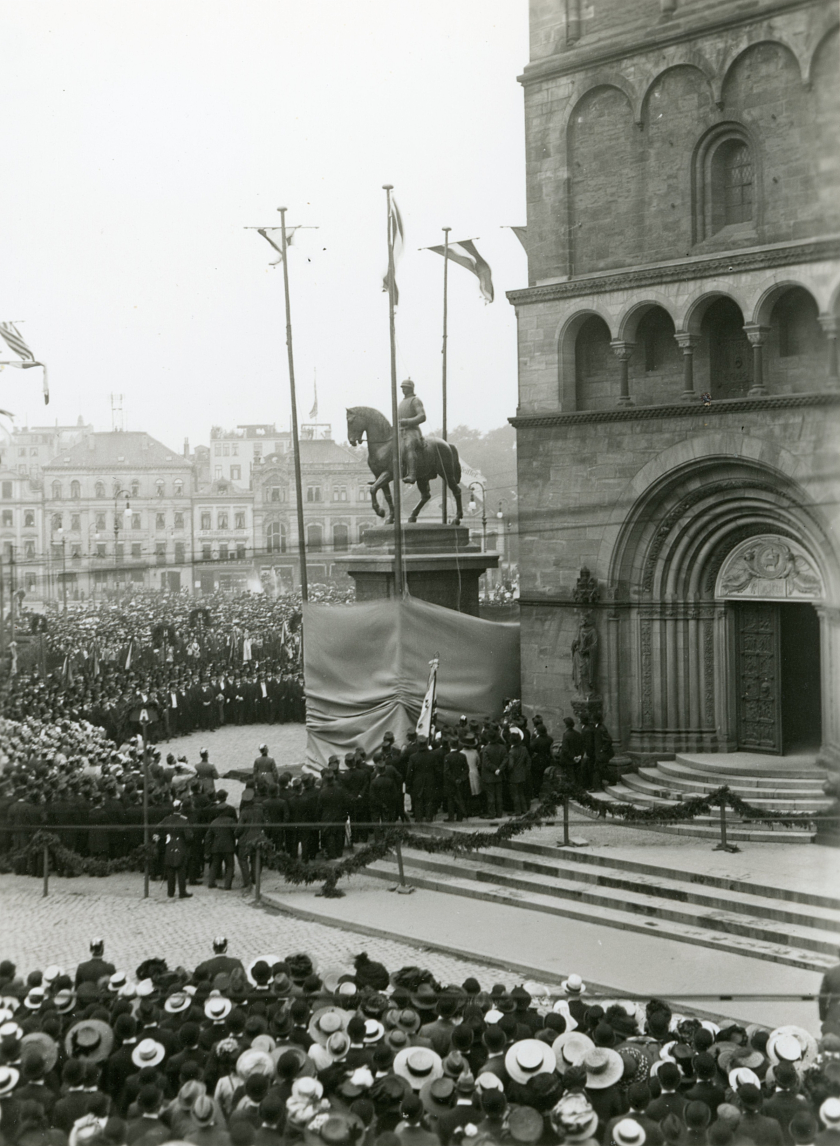 Unveiling of the Bremen Bismarck monument on 9 June 1910.
