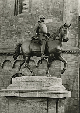 Bismarck-Denkmal 1910.