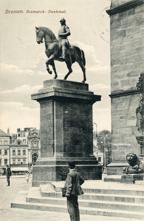 Postcard with the Bismarck monument around 1912.