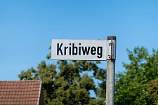 Straßenschild Kribiweg