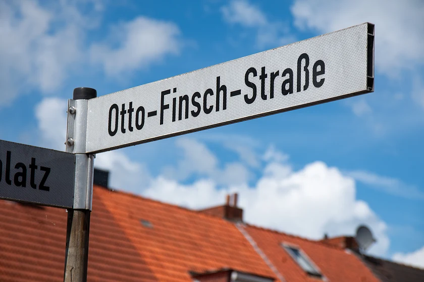 Straßenschild Otto-Finsch-Straße