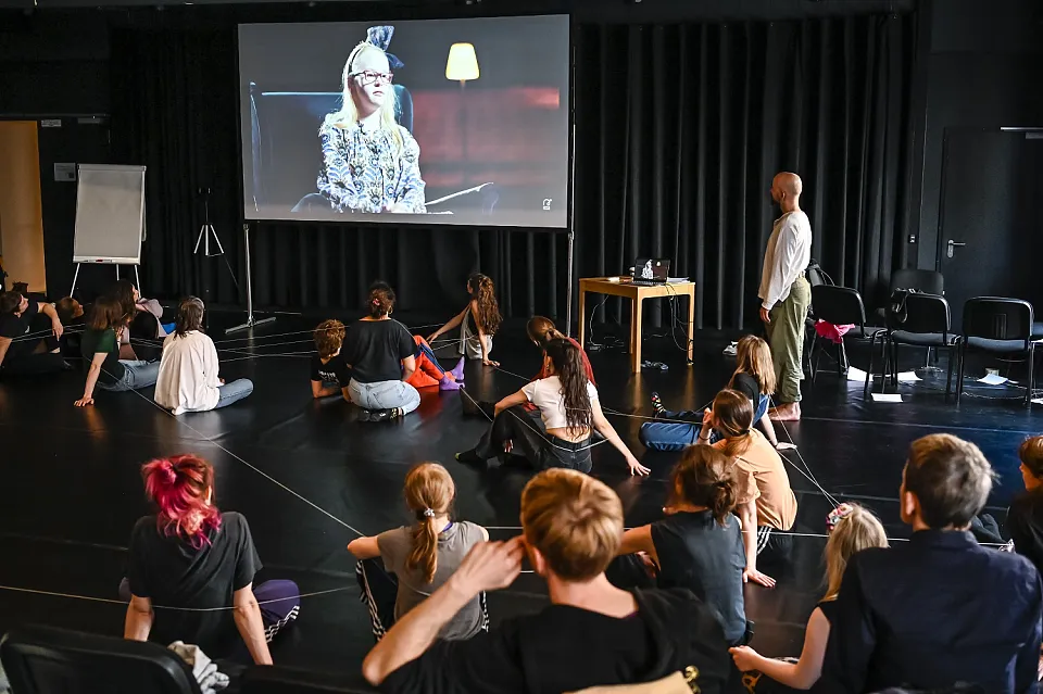 Symposium zum Peer-to-Peer-Akademie vom LADFK und Tanz Bremen